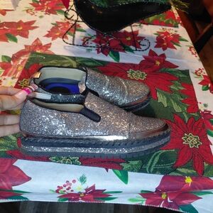 Girls Sparkle Slip-On Platform Shoes in Silver